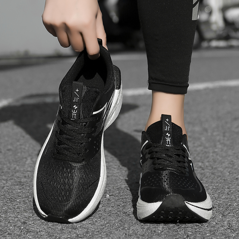 女性の靴スニーカー女性カジュアルメンズシューズテニス高級靴ト - Running Gear Ladies のレビューと価格