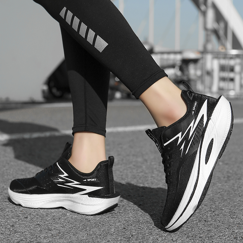 女性の靴スニーカー女性カジュアルメンズシューズテニス高級靴ト - Running Gear Ladies のレビューと価格